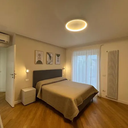 Sky Terrace Escape In Apartment Rom