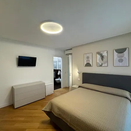 Sky Terrace Escape In Apartment Rom