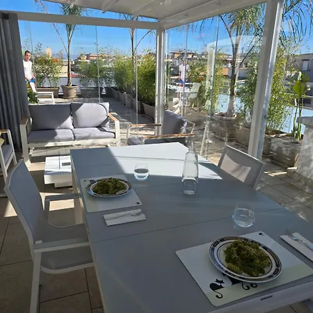 Sky Terrace Escape In Apartment *
